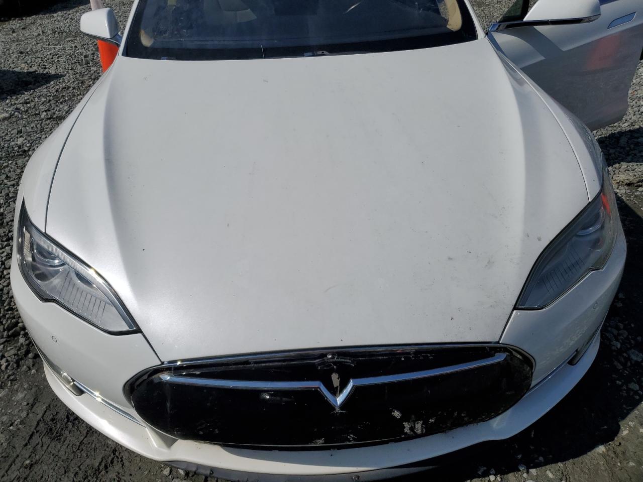 5YJSA1CN3DFP26252 2013 Tesla Model S