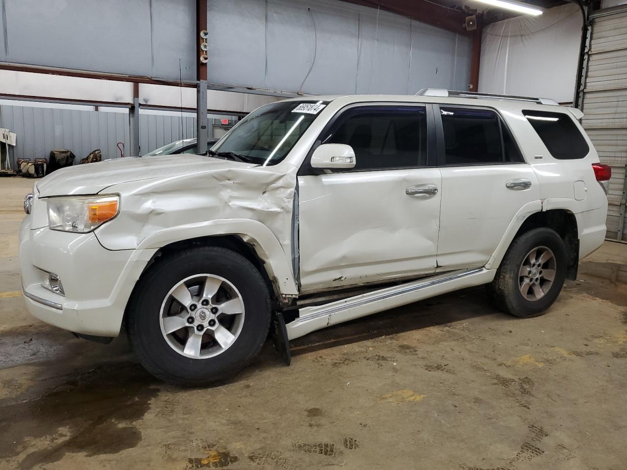 VIN JTEBU5JR2D5117817 2013 TOYOTA 4RUNNER no.1