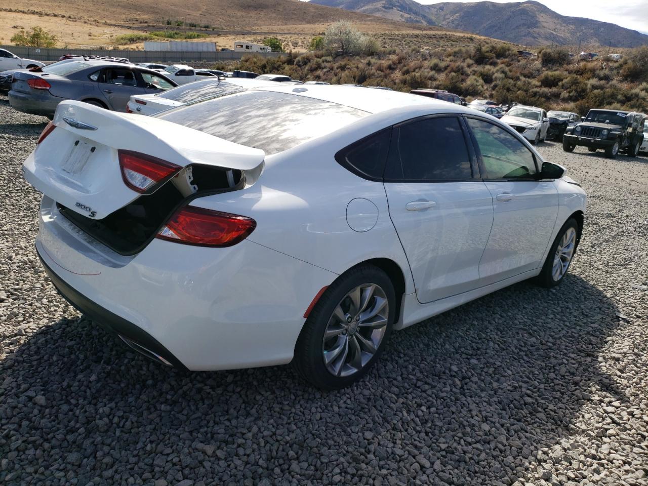 2015 Chrysler 200 - Image 3