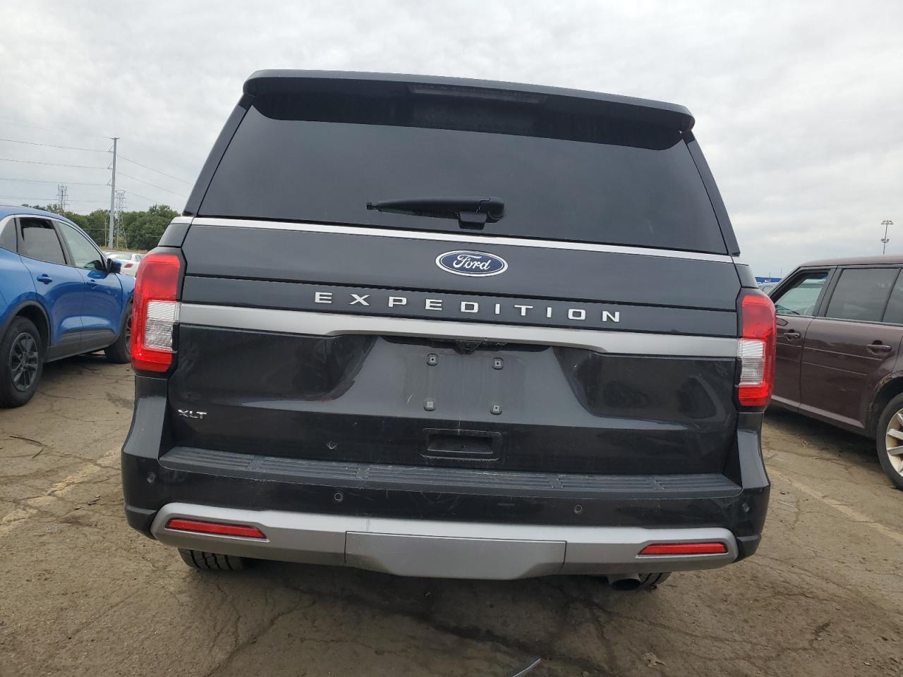 2023 Ford Expedition Xlt VIN: 1FMJU1J85PEA62957 Lot: 73084874