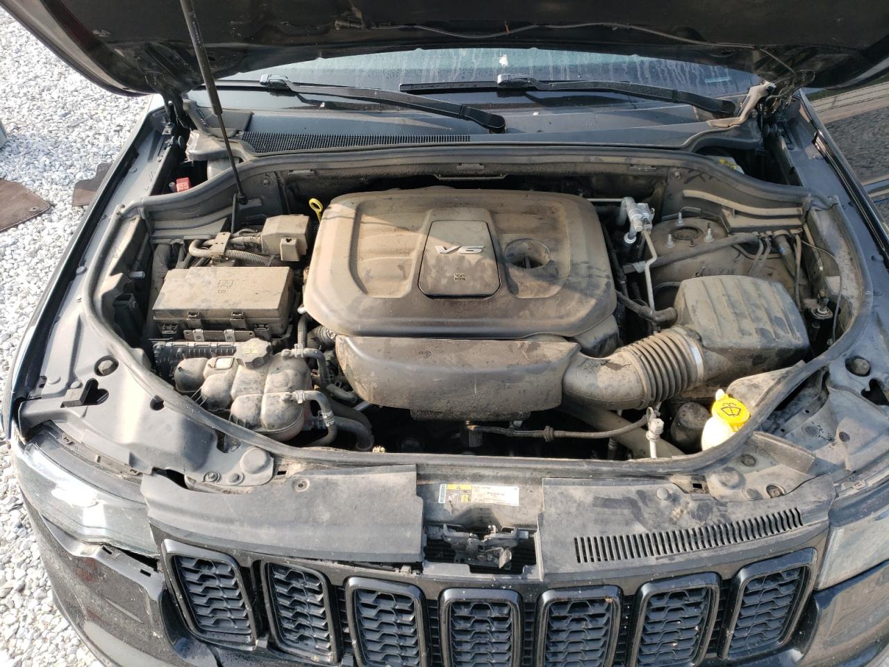 1C4RJFAG0KC546902 2019 Jeep Grand Cherokee Laredo