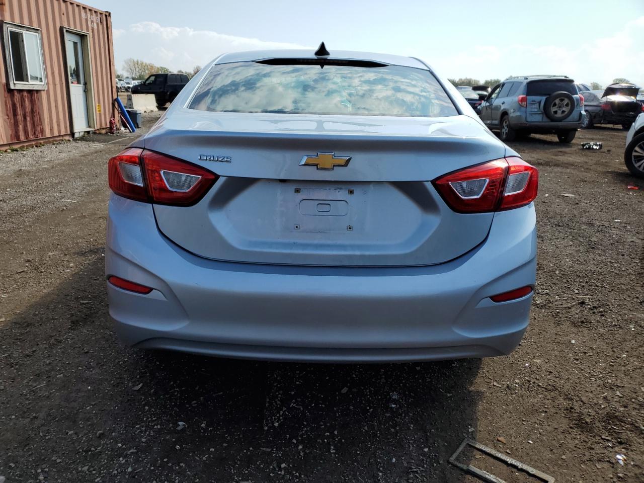 1G1BC5SM6J7167462 2018 Chevrolet Cruze Ls