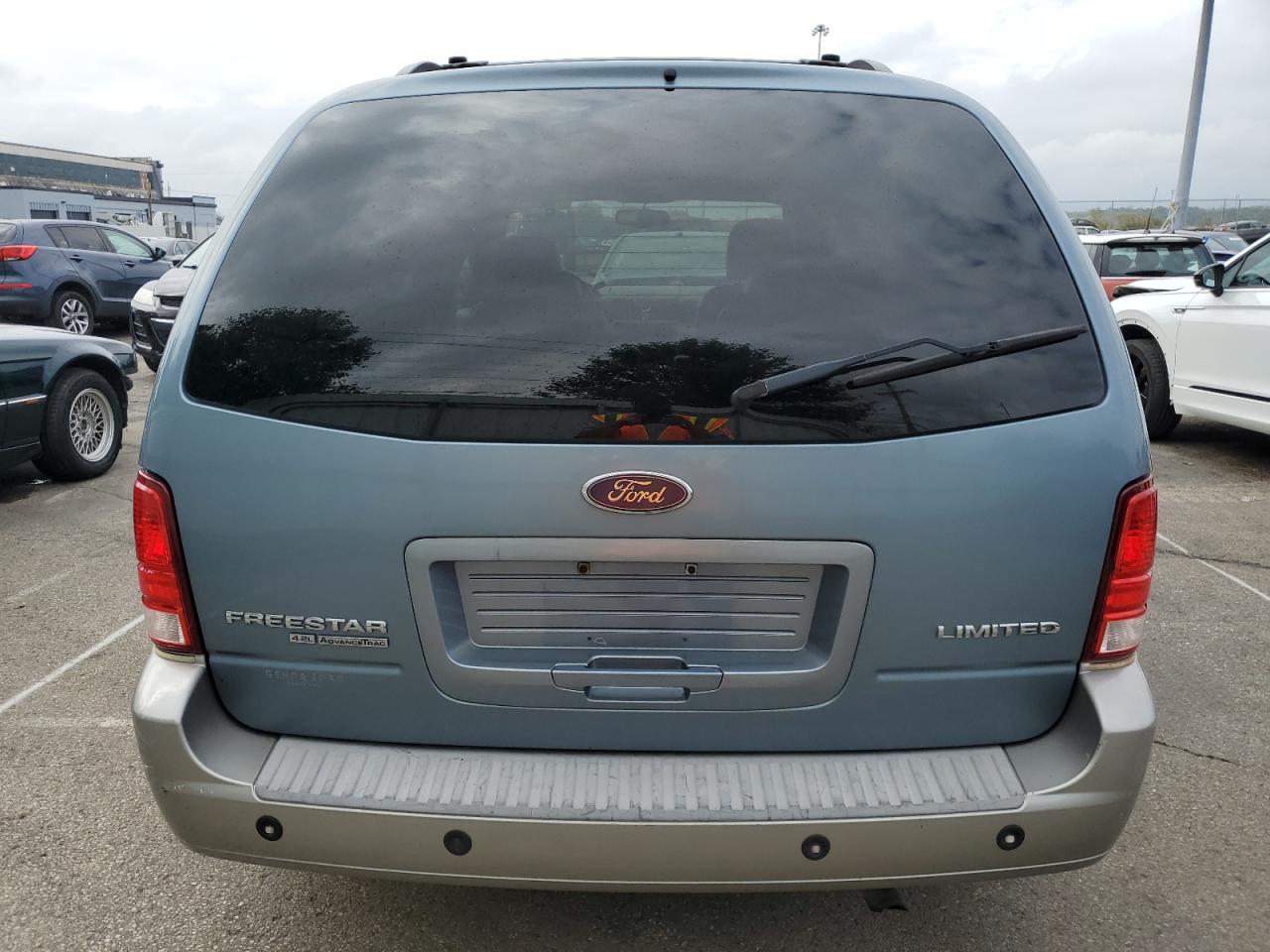 2FMDA58264BA55361 2004 Ford Freestar Limited