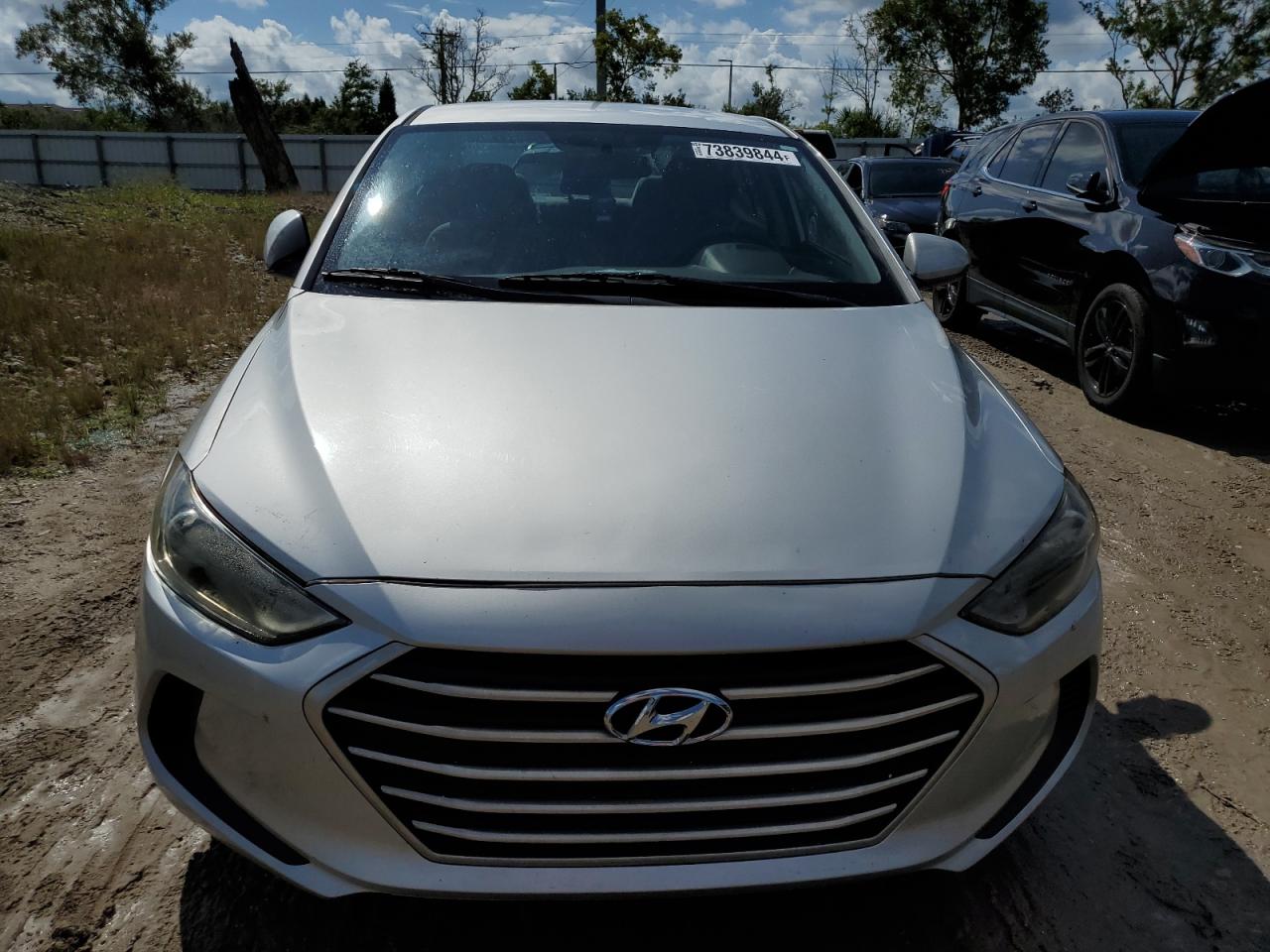 2017 Hyundai Elantra - Image 5