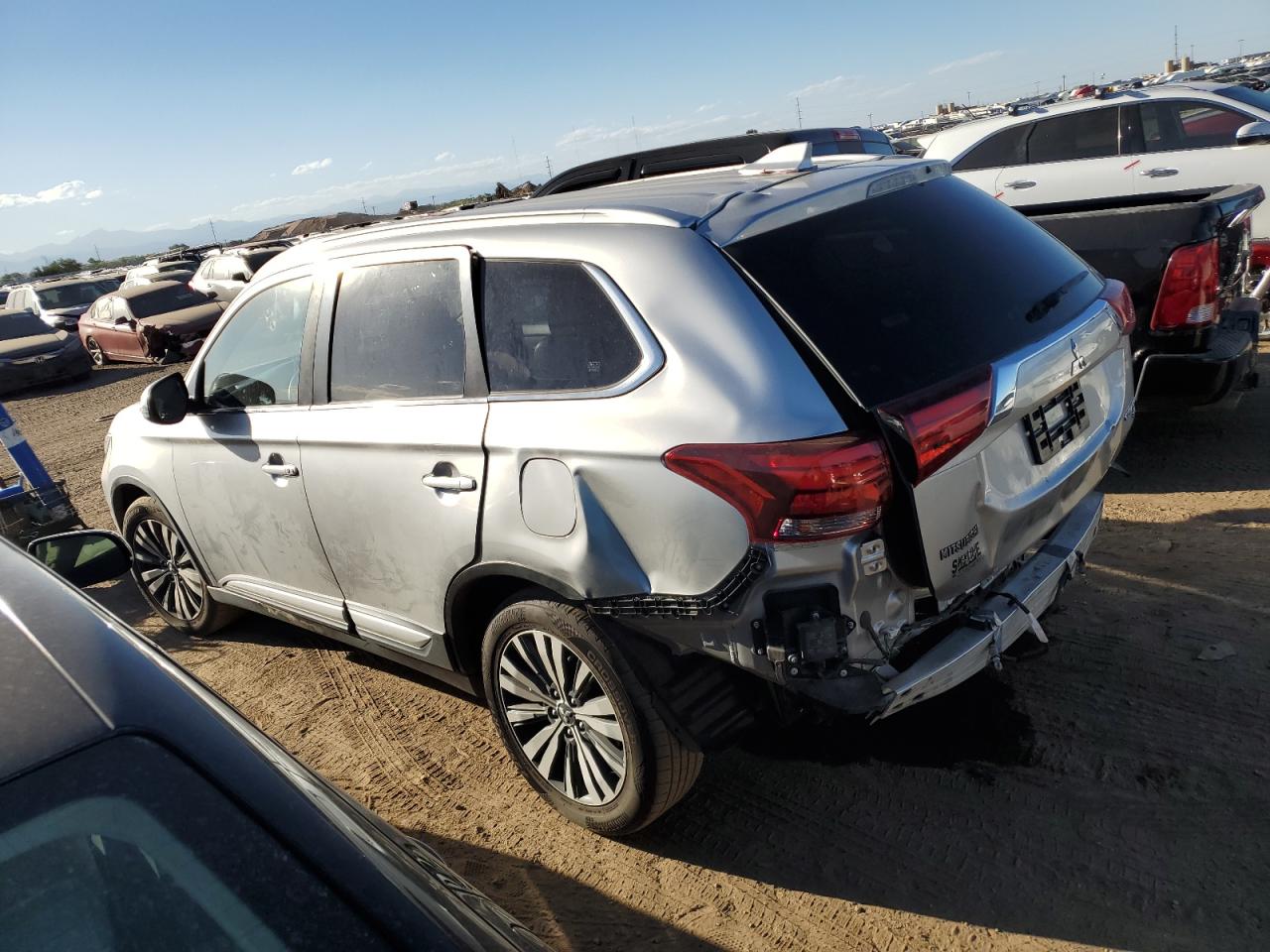 JA4AZ3A3XKZ017935 2019 MITSUBISHI OUTLANDER - Image 2