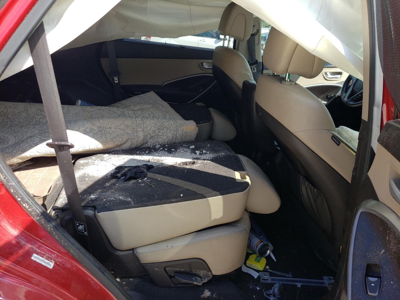 2014 Hyundai Santa Fe - Image 11