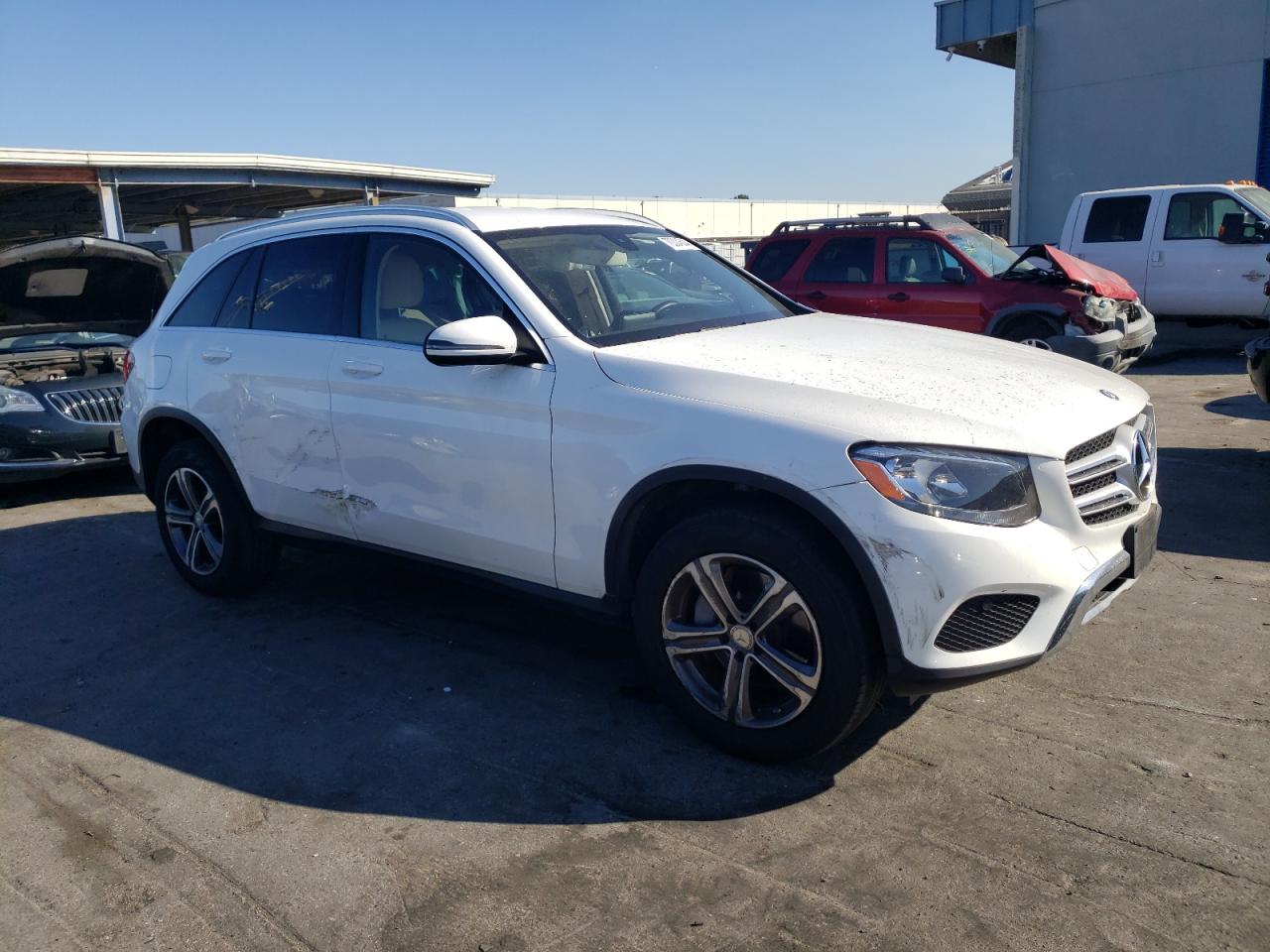 VIN WDC0G4KB9GF053086 2016 MERCEDES-BENZ GLC-CLASS no.4