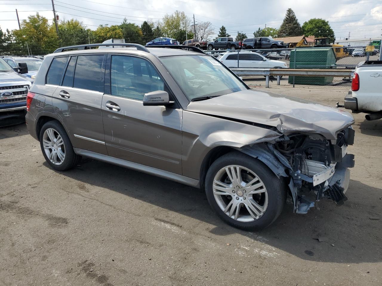 VIN WDCGG8JB7DG090196 2013 MERCEDES-BENZ GLK-CLASS no.4