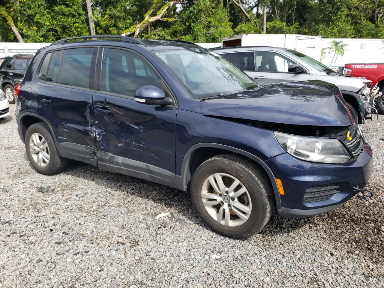 2015 Volkswagen Tiguan S VIN: WVGAV7AX8FW506221 Lot: 69900334