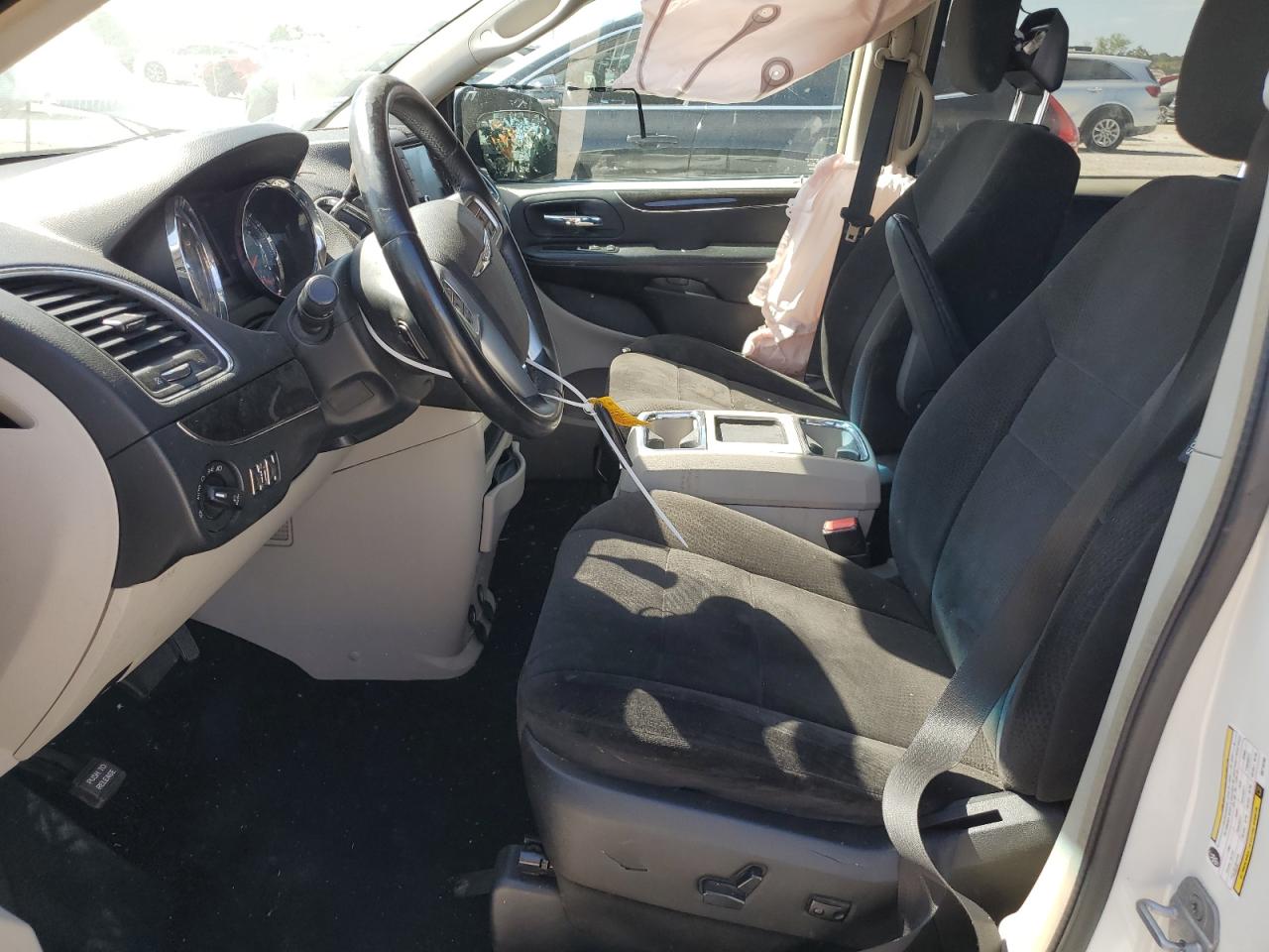 2013 Chrysler Town & Country - Image 7