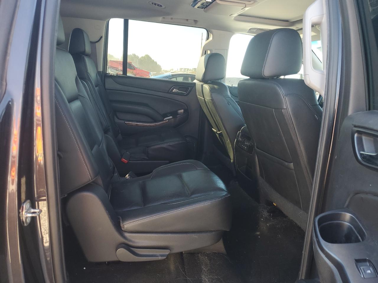 1GNSKJKC1HR325268 2017 Chevrolet Suburban K1500 Premier