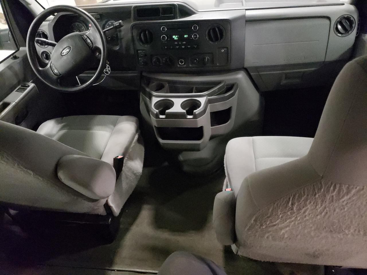 2010 Ford Econoline - Image 8