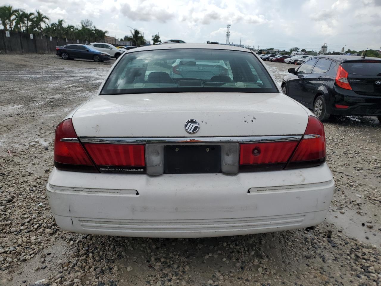 2001 Mercury Grand Marquis Gs VIN: 2MEFM74W61X641872 Lot: 71032434