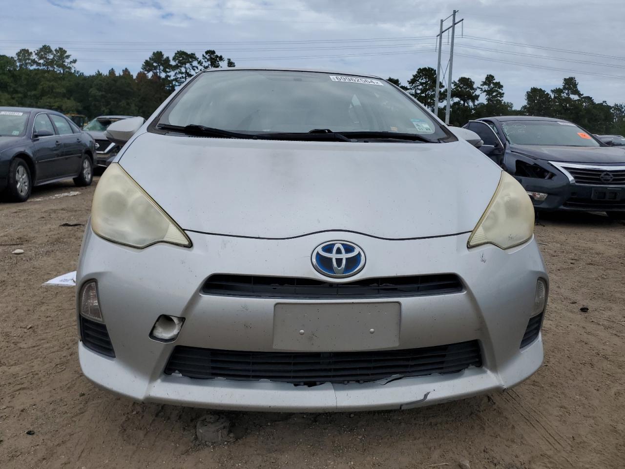 2013 Toyota Prius C VIN: JTDKDTB31D1039654 Lot: 69962564