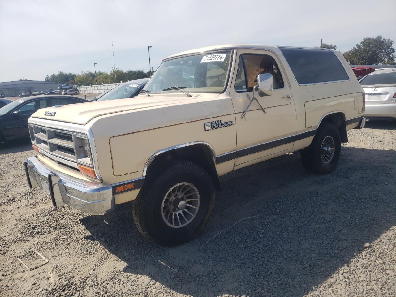 3B4GW12T5GM625525 DODGE RAMCHARGER Photo 1