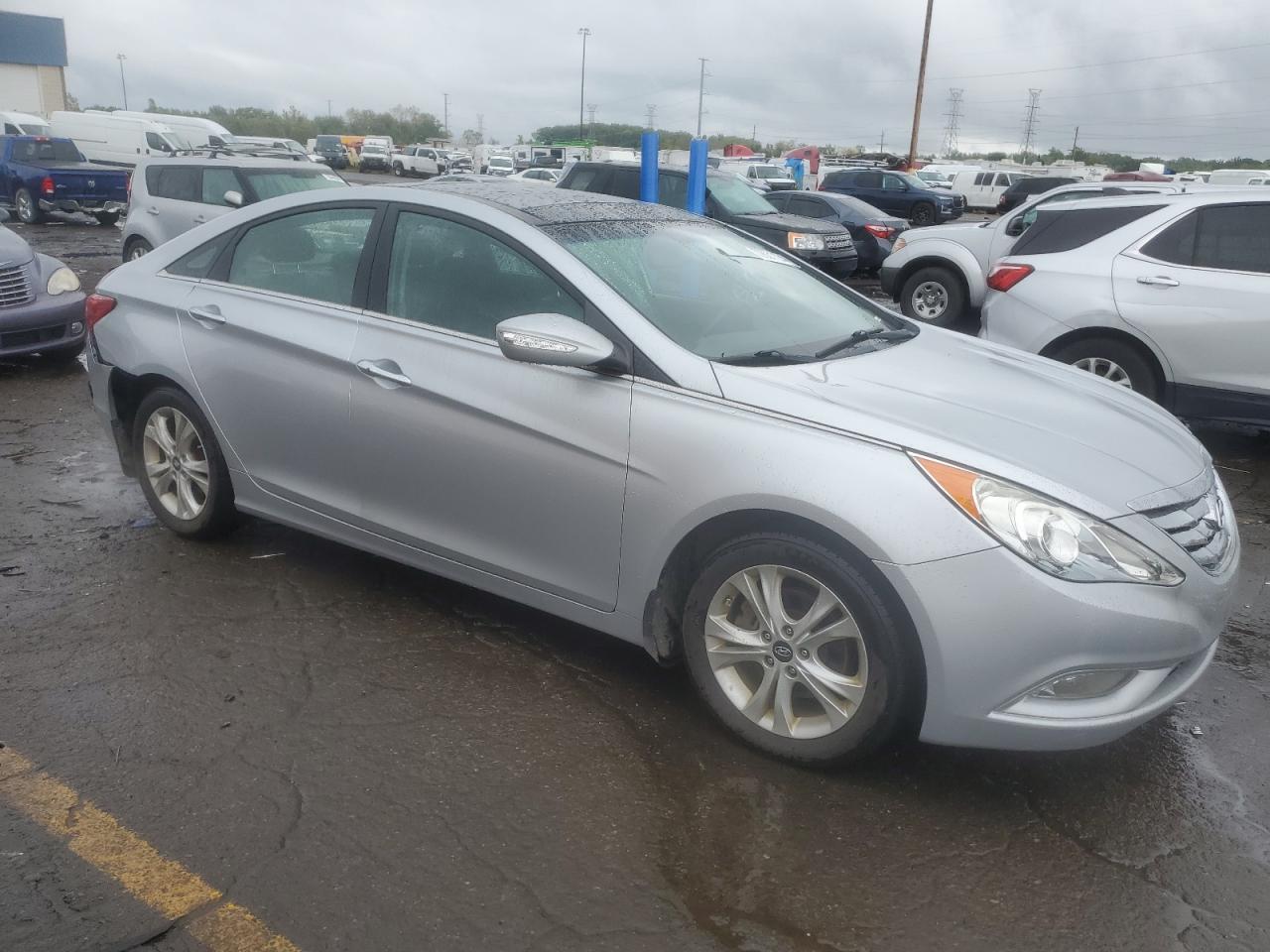 2013 Hyundai Sonata - Image 4