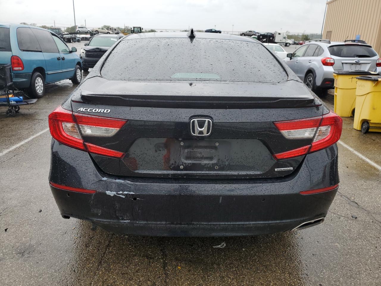 1HGCV1F93JA020735 2018 Honda Accord Touring