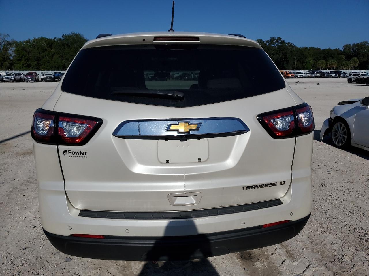 1GNKRHKDXEJ373679 2014 Chevrolet Traverse Lt