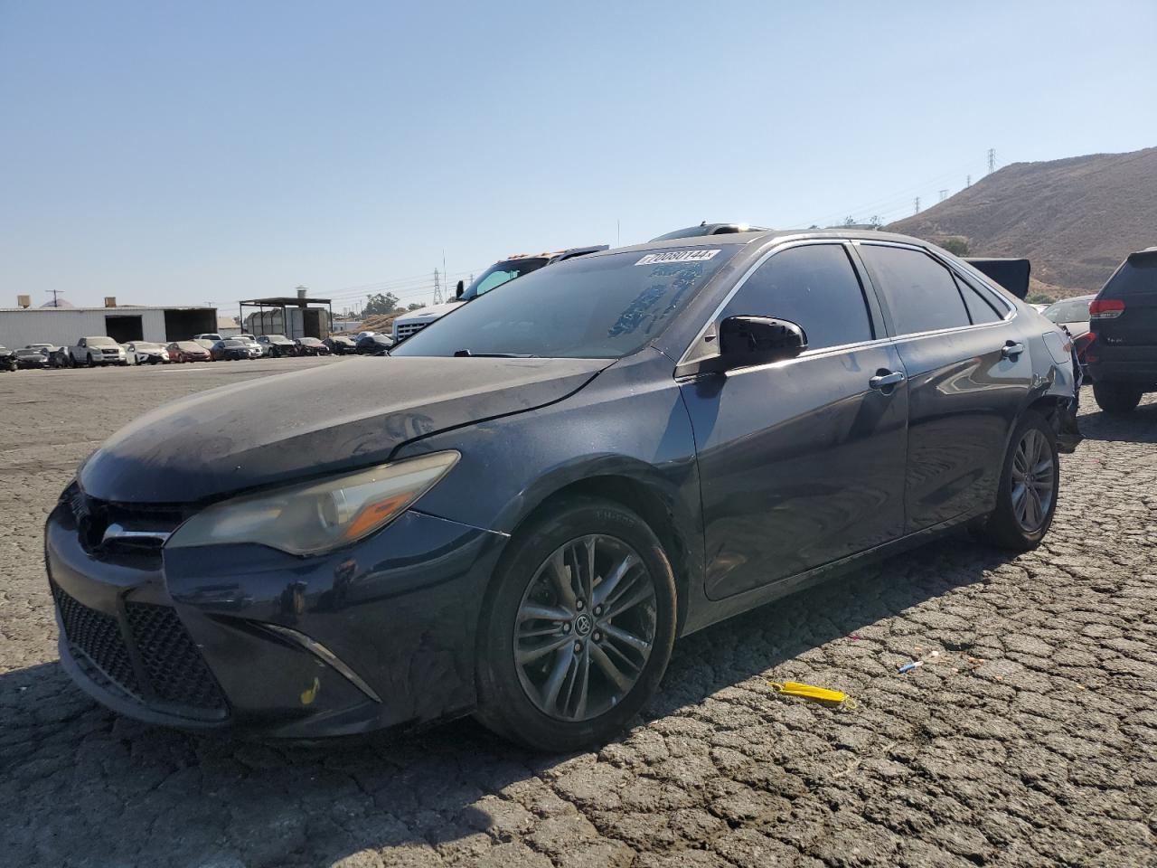 4T1BF1FK3GU140614 2016 TOYOTA CAMRY - Image 1