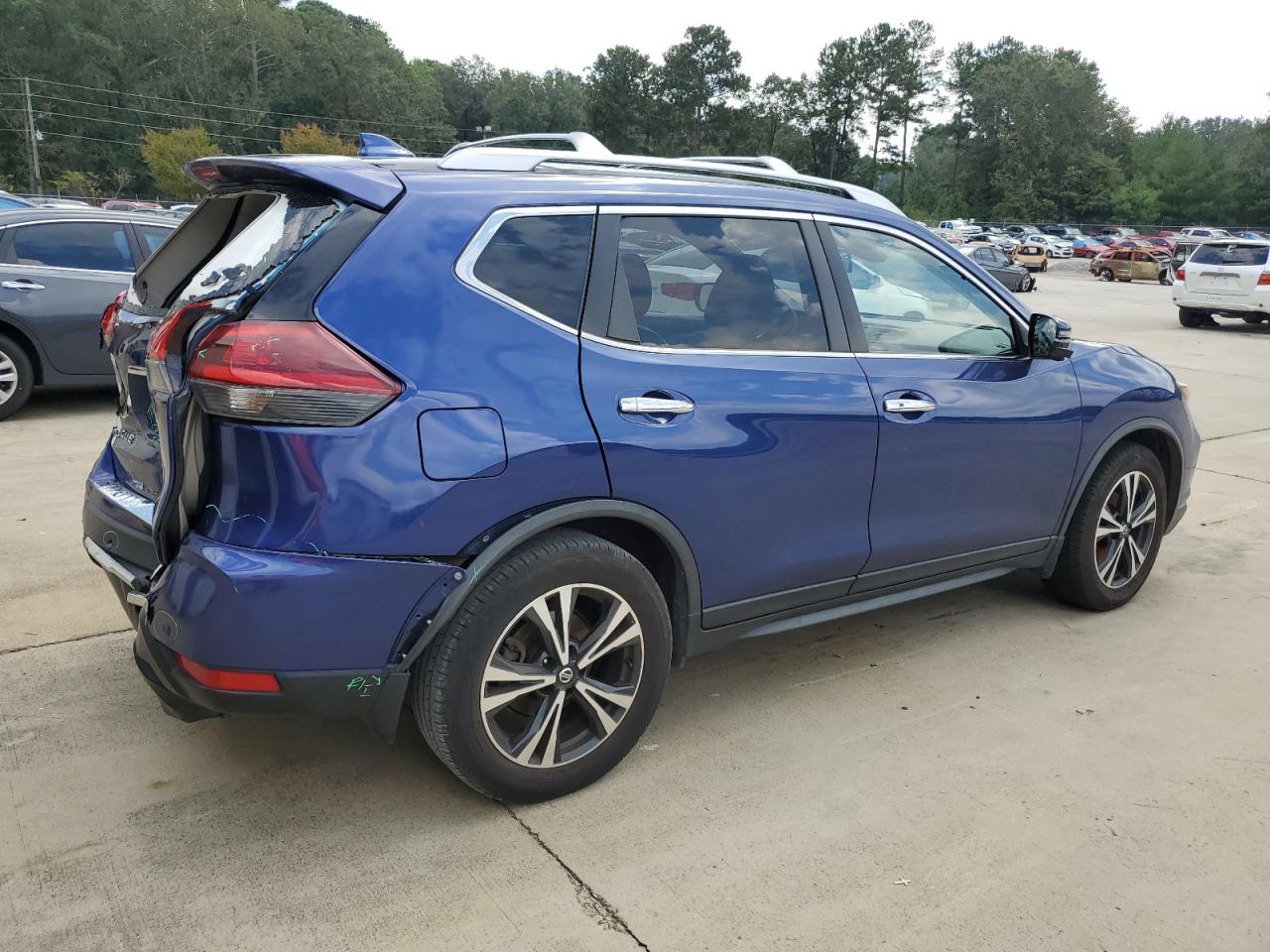 2019 Nissan Rogue - Image 3
