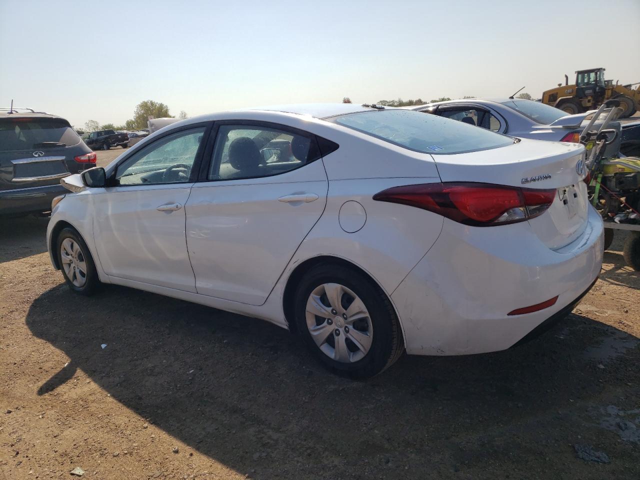 5NPDH4AE3GH744278 2016 HYUNDAI ELANTRA - Image 2