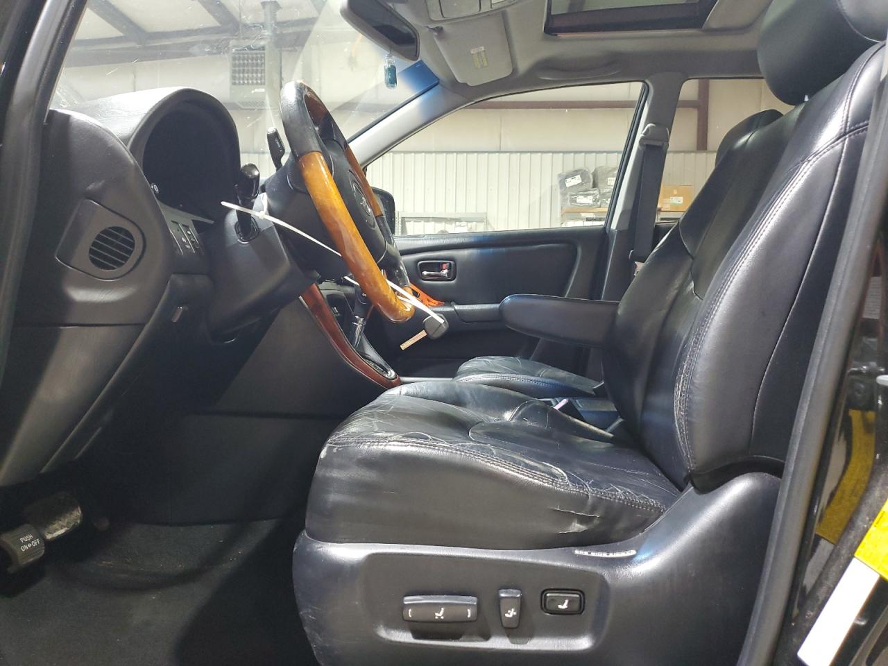 2001 Lexus RX - Image 7