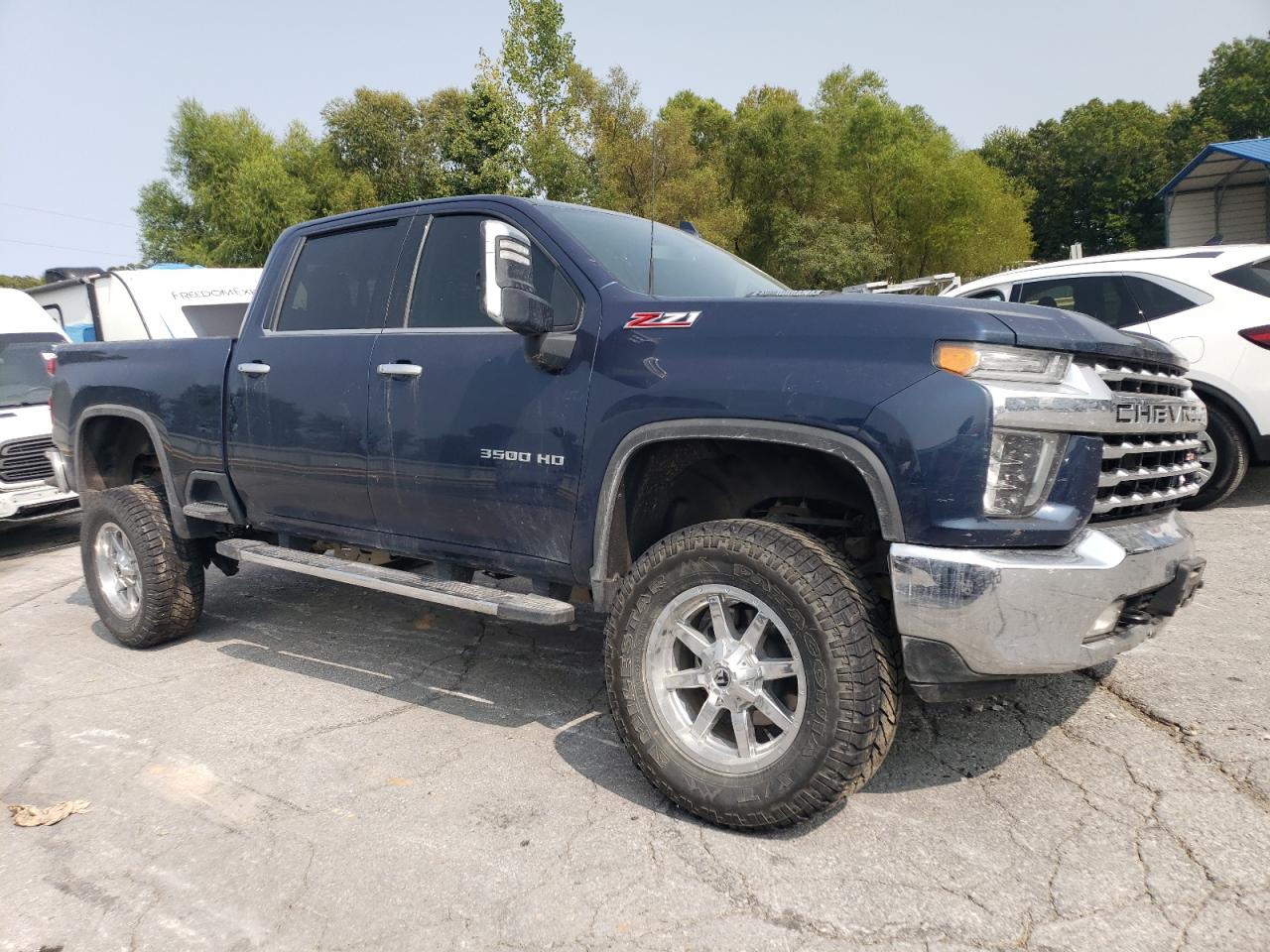 2022 Chevrolet Silverado - Image 4