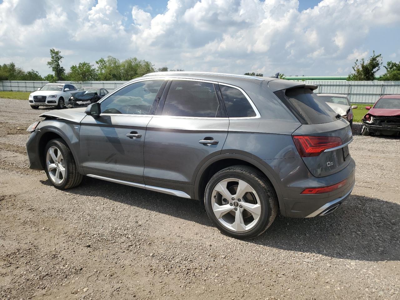 WA1EAAFY1N2129876 2022 AUDI Q5 - Image 2