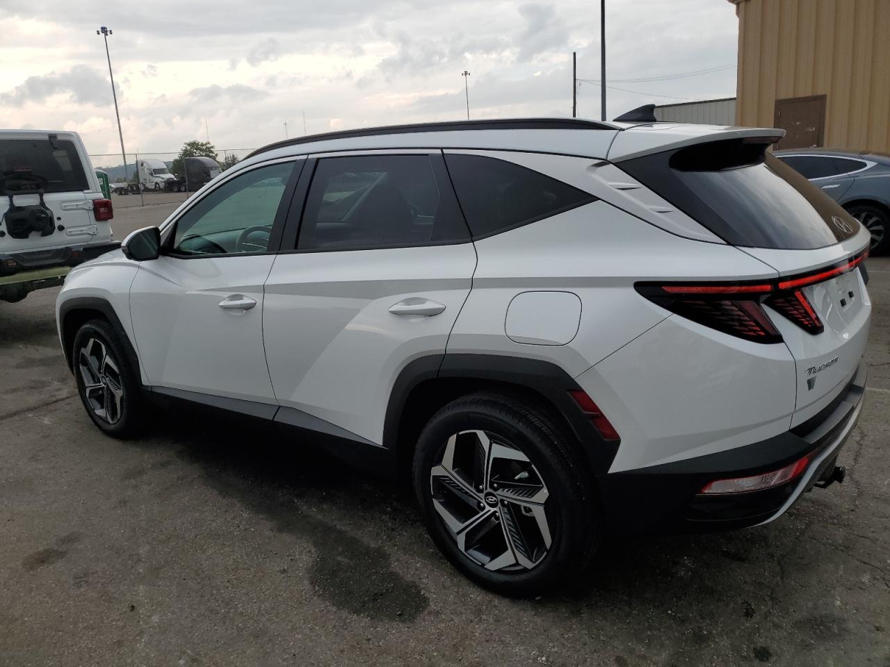 2023 Hyundai Tucson - Image 2
