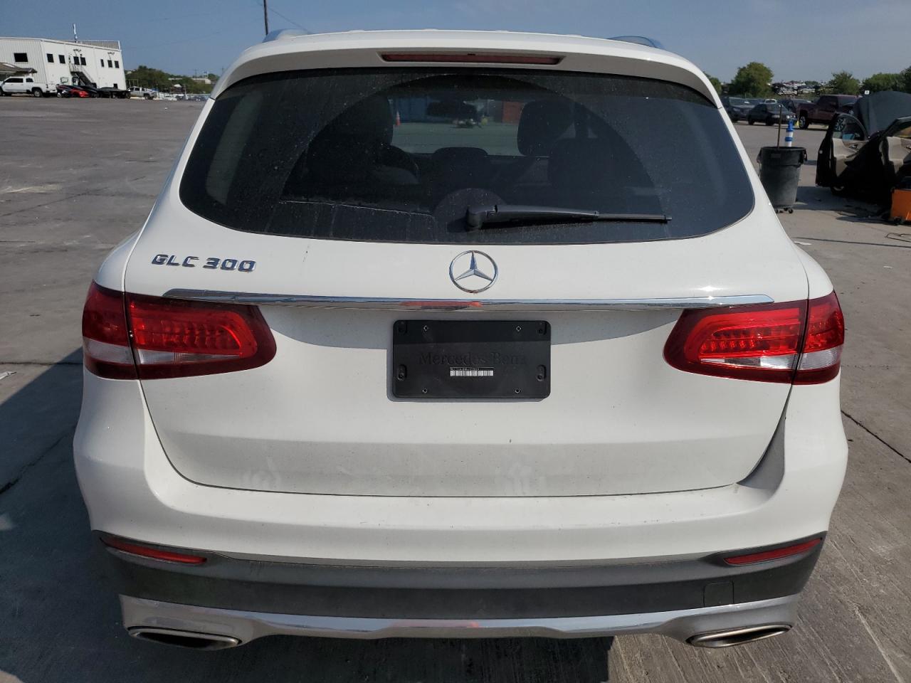 WDC0G4JB9KV132869 2019 Mercedes-Benz Glc 300