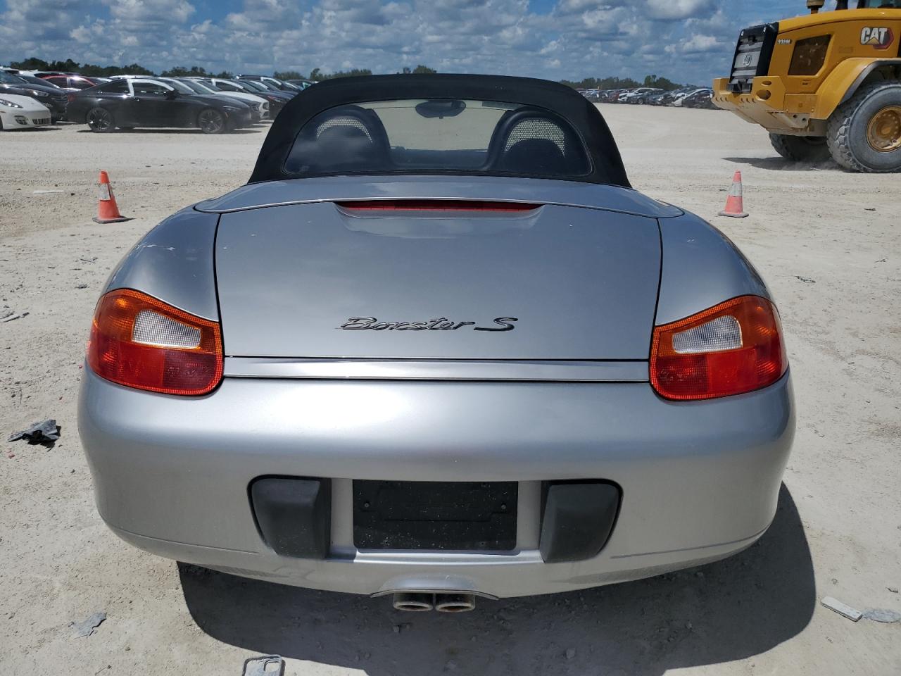 2000 Porsche Boxster S VIN: WP0CB2987YU660830 Lot: 70202094