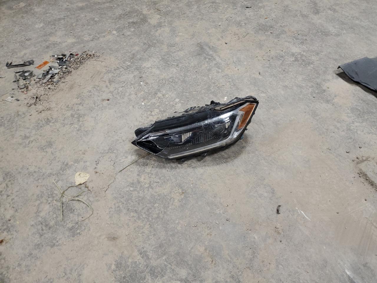 2017 Hyundai Sonata Hybrid VIN: KMHE34L15HA048006 Lot: 69826364