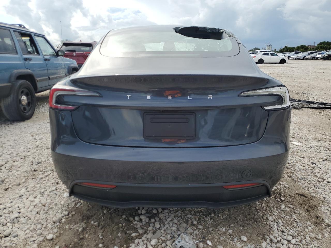 2024 Tesla Model 3 VIN: 5YJ3E1EA4RF734404 Lot: 72390054