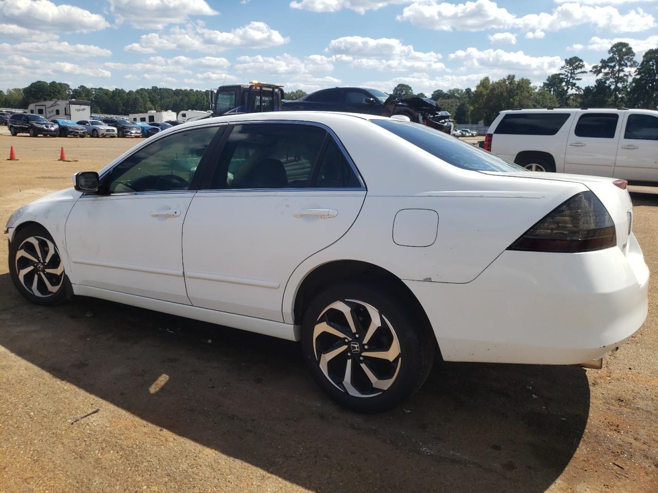2007 Honda Accord - Image 2