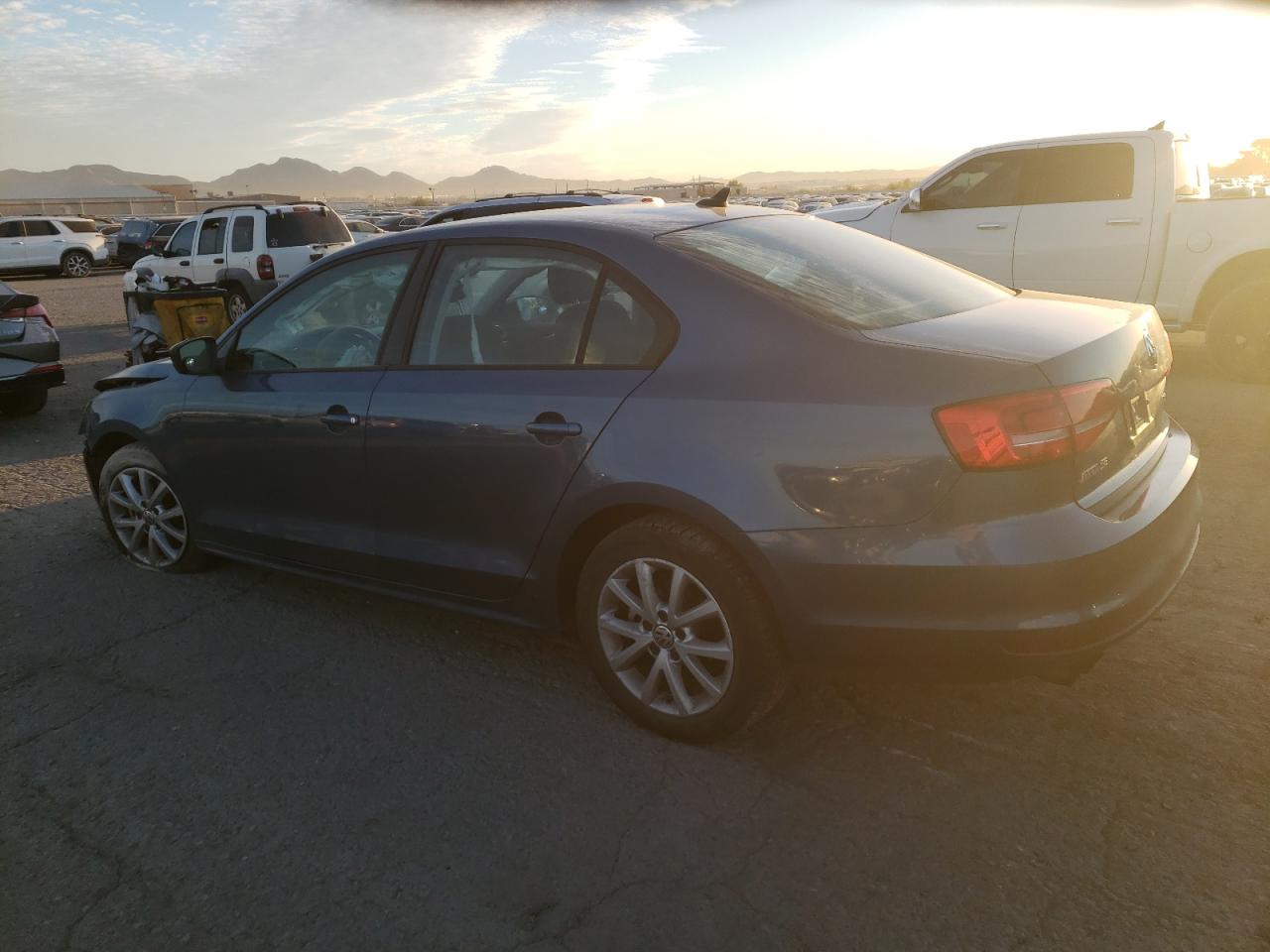 3VWD17AJ8FM332172 2015 VOLKSWAGEN JETTA - Image 2