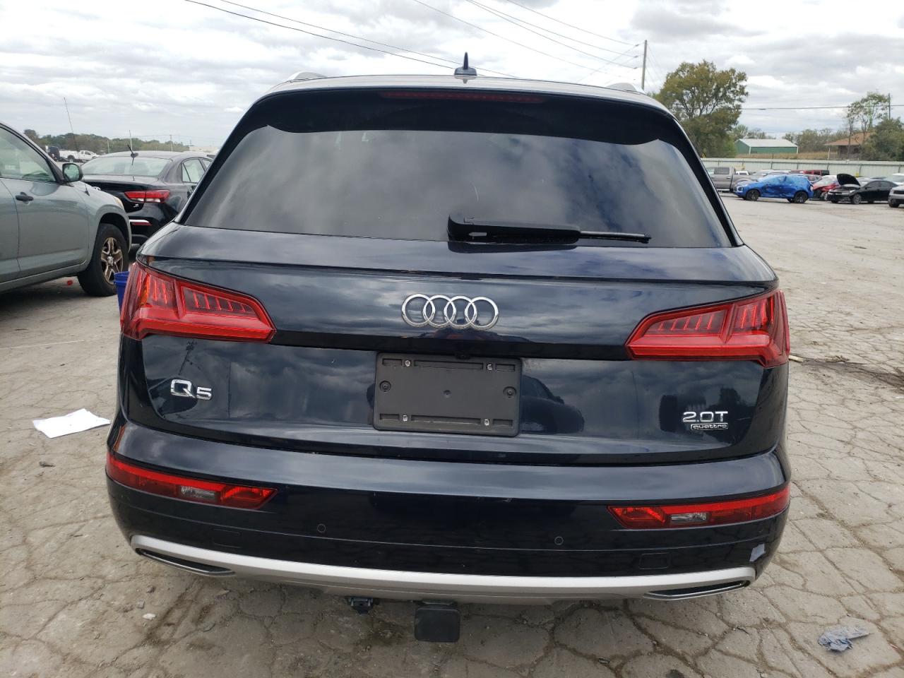 WA1CNAFY7J2056969 2018 Audi Q5 Prestige