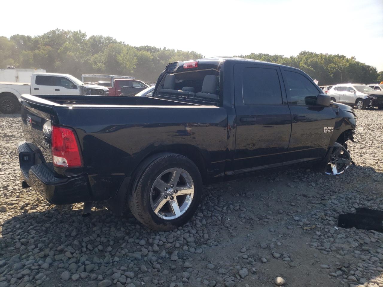 2018 RAM 1500 - Image 3