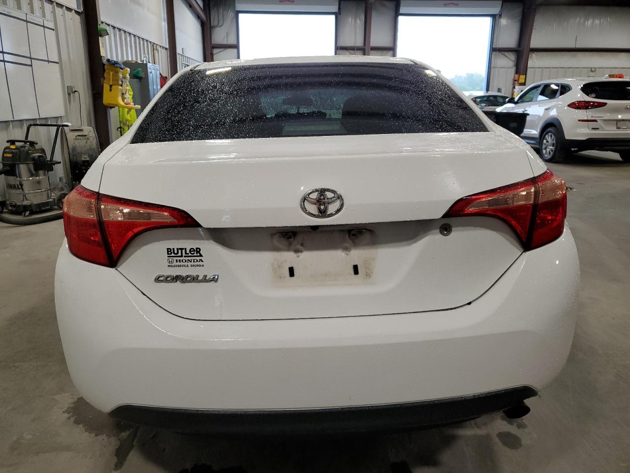 5YFBURHEXKP884717 2019 Toyota Corolla L