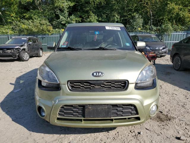  KIA SOUL 2013 Зеленый