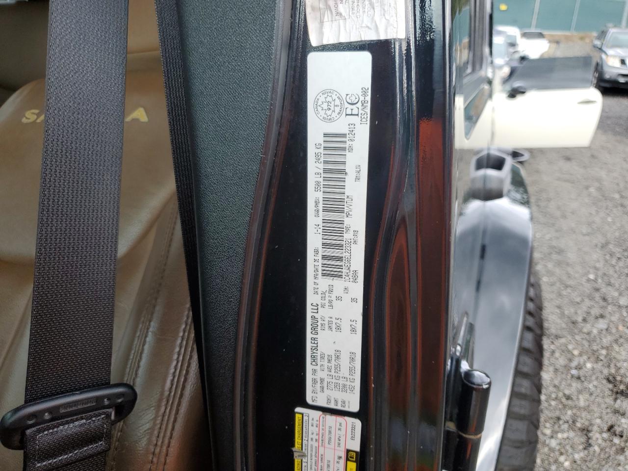 2014 Jeep Wrangler - Image 12