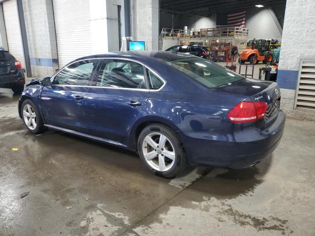  VOLKSWAGEN PASSAT 2012 Синій