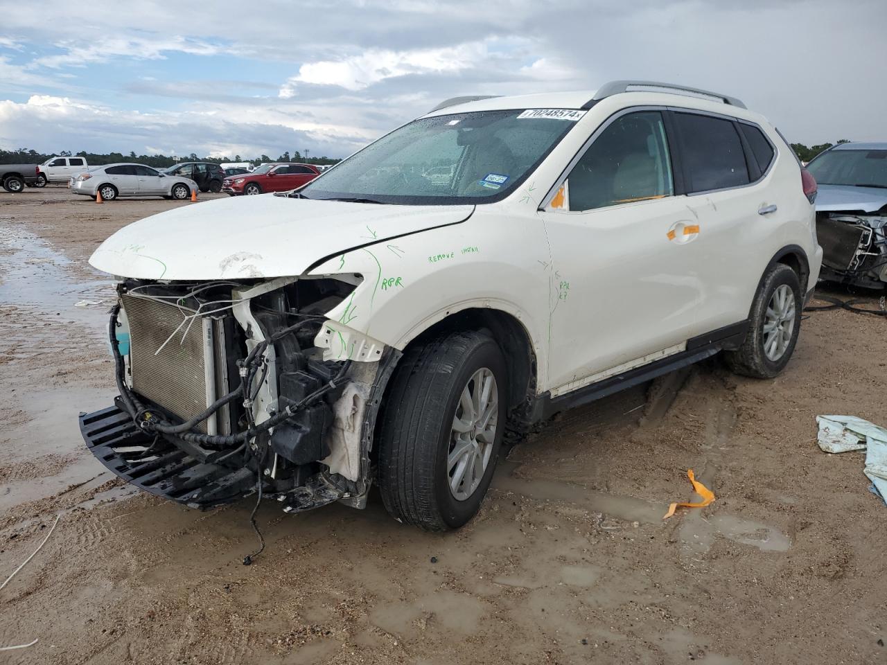 5N1AT2MT8JC772852 2018 NISSAN ROGUE - Image 1