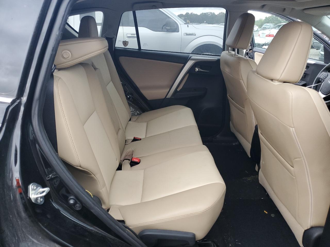 2014 Toyota RAV 4 - Image 11