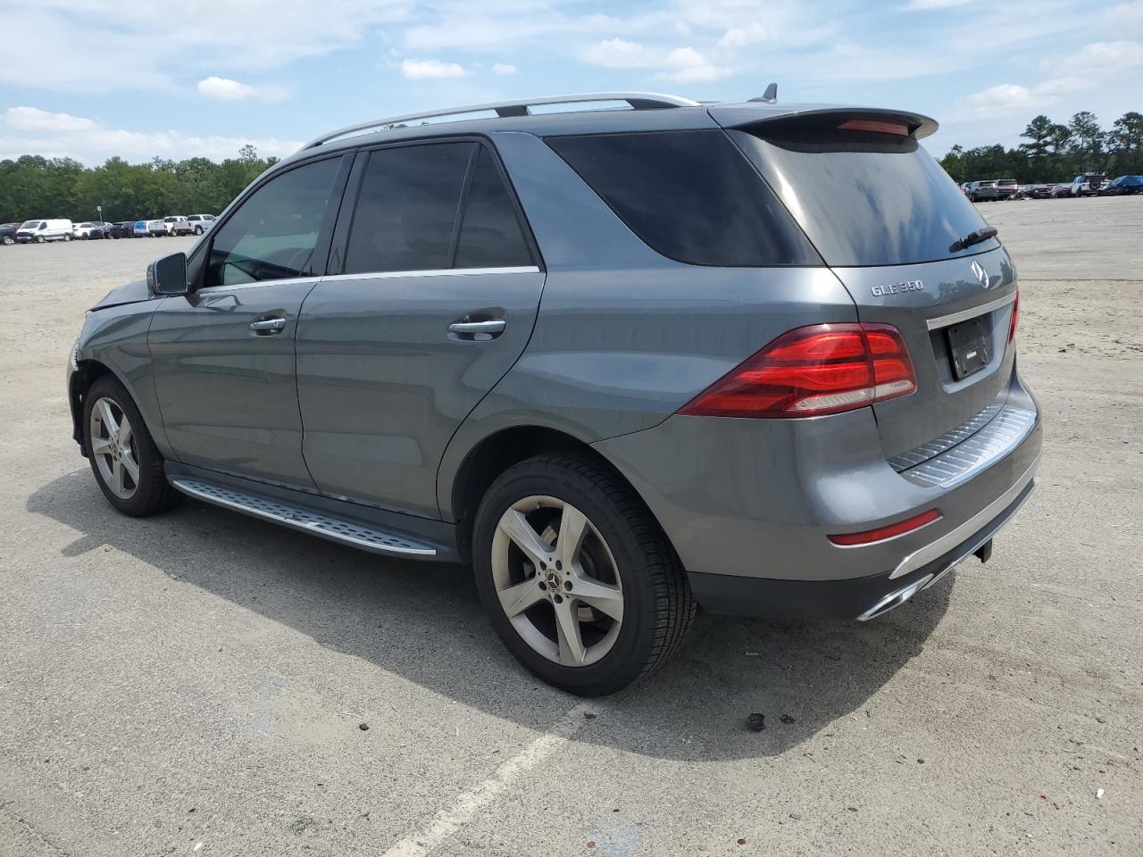 4JGDA5JB8JB095064 2018 MERCEDES-BENZ GLE - Image 2