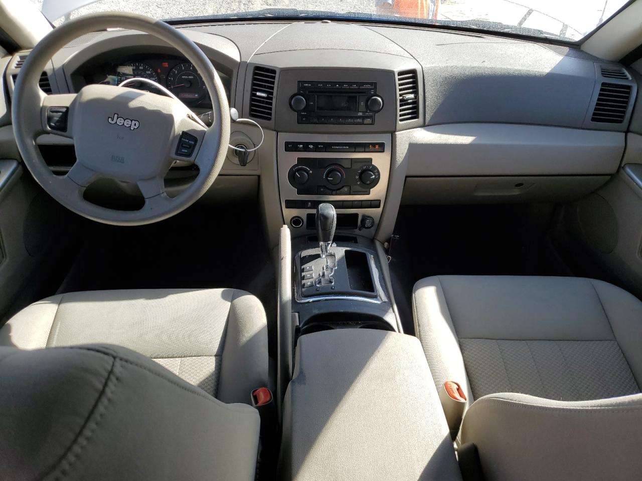 2005 Jeep Grand Cherokee - Image 8
