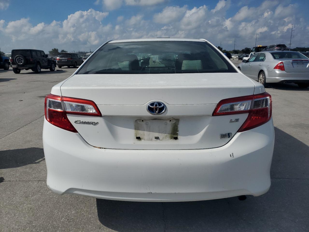 2014 Toyota Camry - Image 6