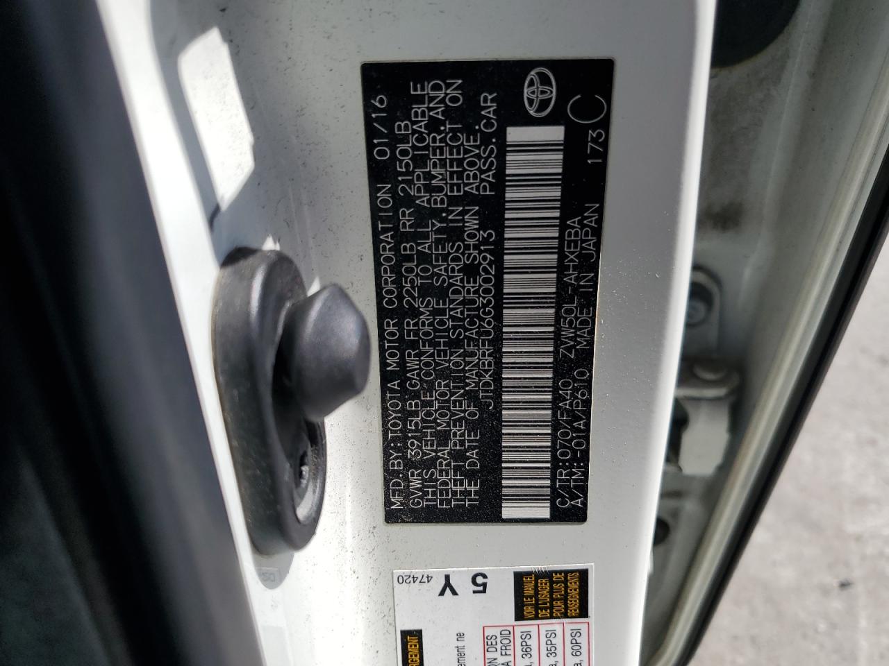2016 Toyota Prius - Image 15