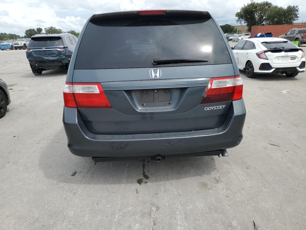 2005 Honda Odyssey Lx VIN: 5FNRL38275B104161 Lot: 72950314