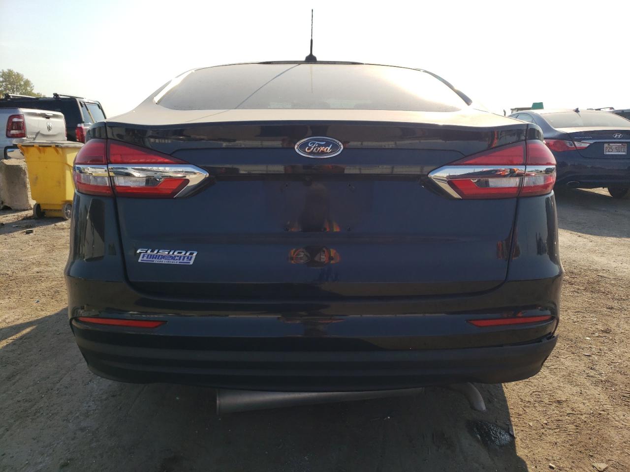 2019 Ford Fusion S VIN: 3FA6P0G71KR281579 Lot: 71647594