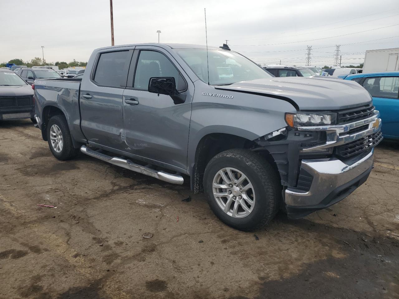 2022 Chevrolet Silverado - Image 4